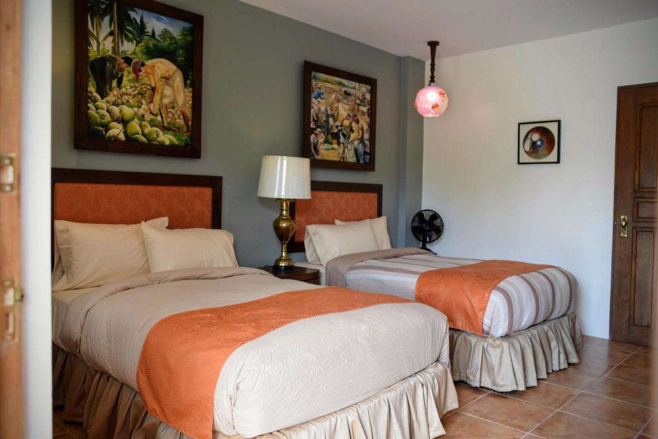 Casa Marina Bed And Breakfast Pagsanjan Buitenkant foto